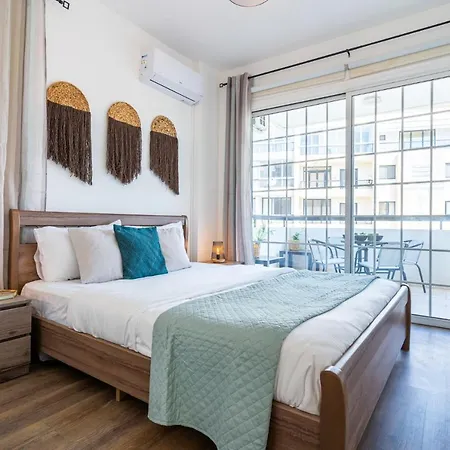 Araminta 2-bedroom In Апартаменты Ларнака