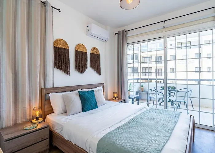 Araminta 2-bedroom In ラルナカ