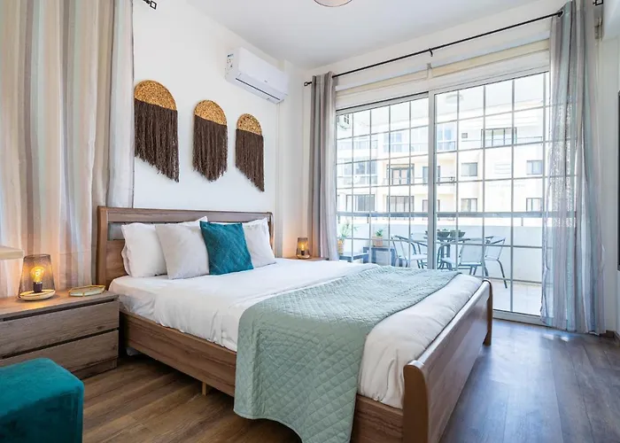 Araminta 2-bedroom In Apartamento Lárnaca