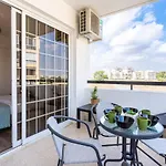 アパート Araminta 2-bedroom In *